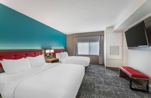 Dover Hotel | Comfort Inn & Suites Dover