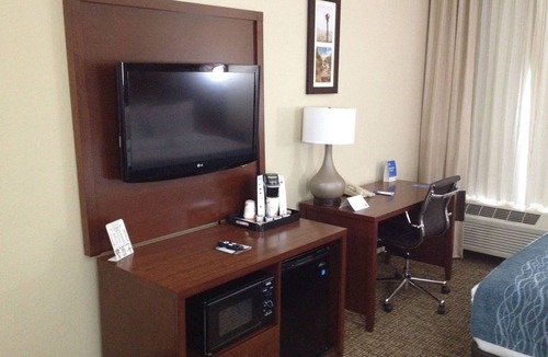 Junction City Hotel | Comfort Inn & Suites Junction City - near Fort Riley