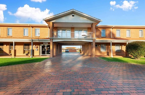Sale Hotel | Comfort Inn & Suites King Avenue