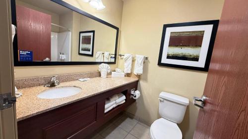 Marquette Hotel | Comfort Inn & Suites Marquette - Prairie du Chien