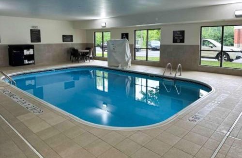 Otterbien Home Hotel | Comfort Inn & Suites Middletown - Franklin