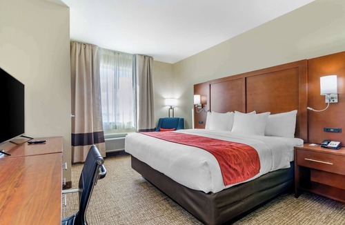 Salina Hotel | Comfort Inn & Suites Salina North