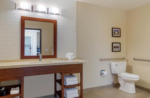 Scotia Hotel | Comfort Inn & Suites Schenectady - Scotia