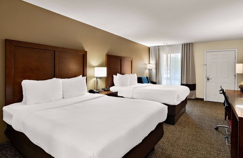 Three Rivers Hotel | Comfort Inn & Suites Sequoia/Kings Canyon