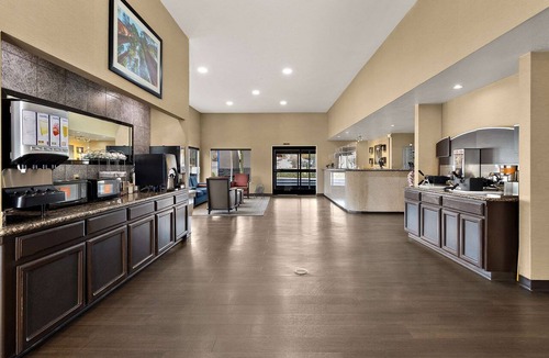 Three Rivers Hotel | Comfort Inn & Suites Sequoia/Kings Canyon