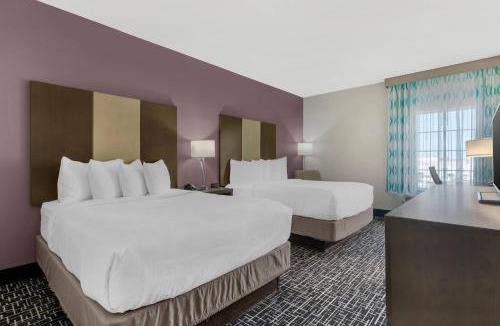 Claremore Hotel | Comfort Inn & Suites
