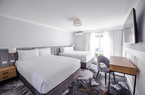 Fairy Meadow Hotel | Comfort Inn Towradgi Beach