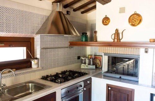San Severino Marche Villa | Comfortable Swimming Pool Villa With Sunbathing Area