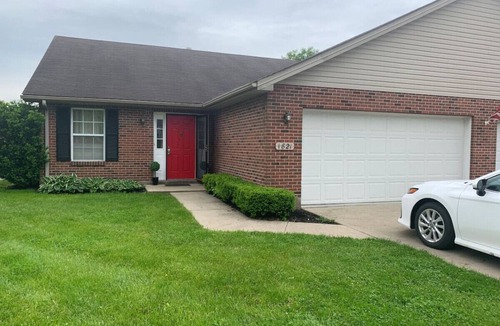 Middletown House | Comfort on the Court 3 Bed/2 Bath Sleeps 6