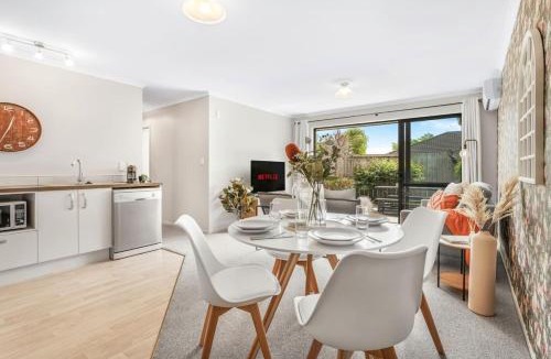 Hamilton House | Comfort, Quiet, Central - By KOSH BNB