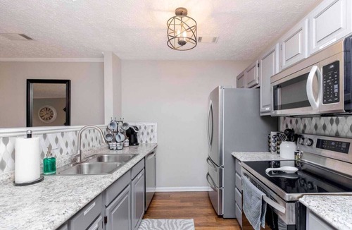 Warner Robins House | Comfort Stay | 2BR 2BA | Private Patio | Near RAFB