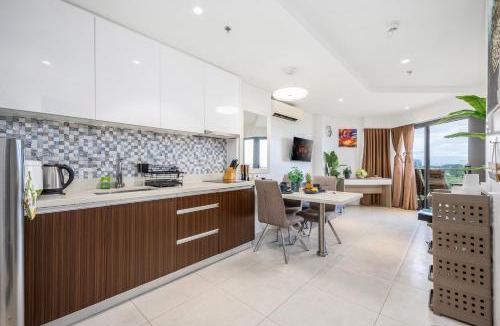 Maribago Apartment | Comfort Studio at Tambuli Residences Ocean View by Dominik Studio Apartment with Pool Access & Balcony in Mactan