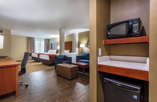 Bowling Green Hotel | Comfort Suites Bowling Green Southeast