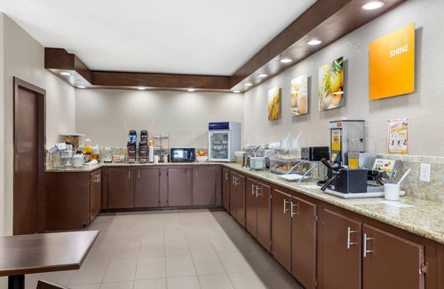 Brenham Hotel | Comfort Suites Brenham