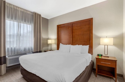 Brenham Hotel | Comfort Suites Brenham