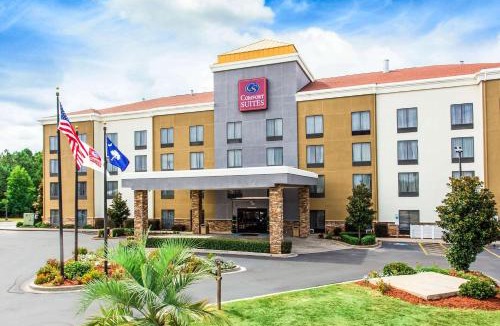 Clinton Hotel | Comfort Suites Clinton near Presbyterian College