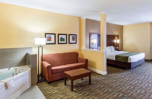 Cotulla Hotel | Comfort Suites Cotulla near I-35