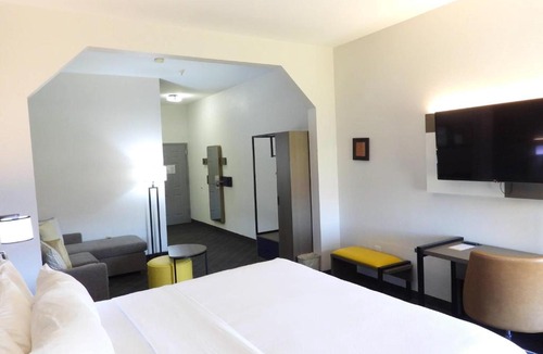 Crossville Hotel | Comfort Suites Crossville