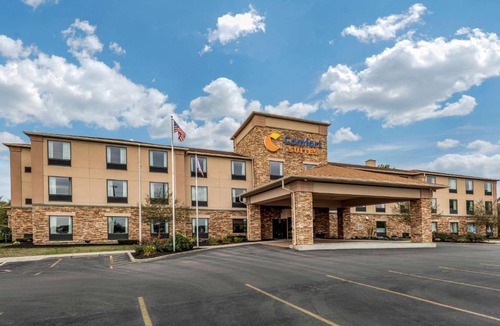 Riverside Hotel | Comfort Suites Dayton-Wright Patterson