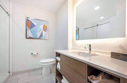 Saint Marys  Allen County Hotel | Comfort Suites Fort Wayne - Southwest