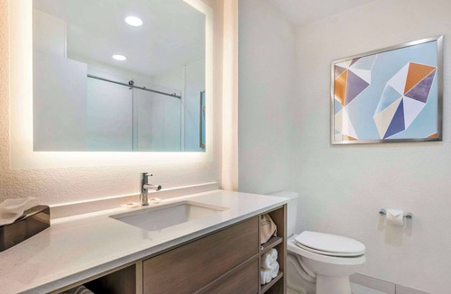 Saint Marys  Allen County Hotel | Comfort Suites Fort Wayne - Southwest