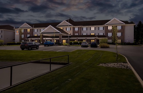 Berlin Hotel | Comfort Suites Hotel and Conference Center