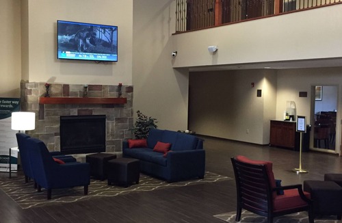Johnson Creek Hotel | Comfort Suites Johnson Creek Conference Center