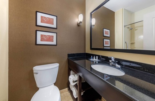 La Puente Hotel | Comfort Suites Near City of Industry - Los Angeles