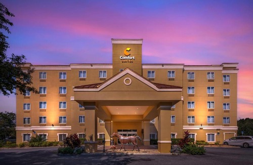 Fellowship Hotel | Comfort Suites Ocala North