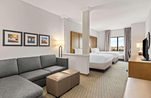 Stuart Hotel | Comfort Suites Stuart-Hutchinson Island
