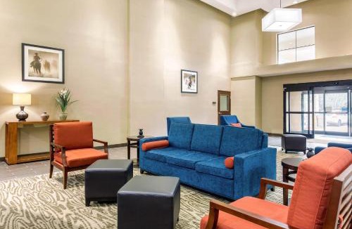 Humble Hotel | Comfort Suites