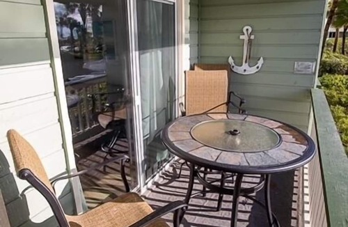 Isle of Palms Condo | Comfort @ the Beach, Oceanfront Condo! Community Pool & 1000ft Fishing Pier! *Unit 124*