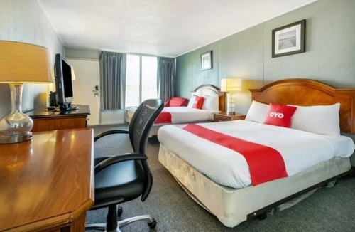 Jennings Hotel | Comfortable Stay Ideal for Pet Owners Near Rocket Drive In + Walmart