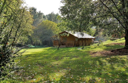 Le Buisson-de-Cadouin Cottage | Comfortable cottage in beautiful estate with swimming pool (T5p2)