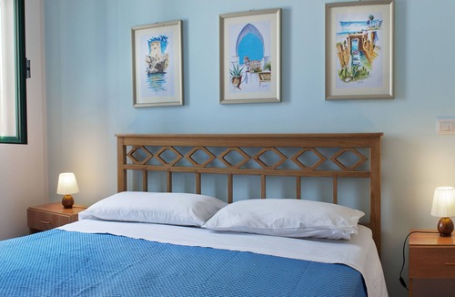 Santa Cesarea Terme Apartment | Comfortable apartment with terrace SEA VIEW just 200 meters from the coast