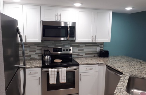 Indian Harbour Beach House | Comfortable 2 bedroom right on the beach
