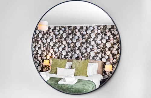 Droitwich Apartment | Comfortable 1 Bed Apt, Sleeps 4, Great for Contractors, Families and Leisure Stays, West Midlands, near Birmingham, Edenwood Residence