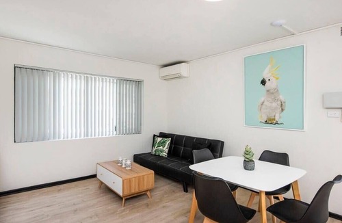 South Perth Apartment | Comfortable 1 Bedroom Apartment in South Perth