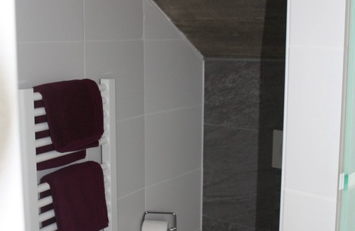 Margetshoechheim Apartment | Comfortable, 1 room -55m², large apartment in Margetshöchheim - center
