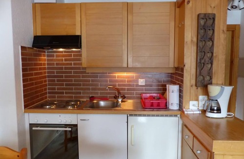 Grimentz Apartment | Comfortable 2 1/2-room apartment for 4 persons : living room - 1 alcove with 2 bunk beds - 1 room w