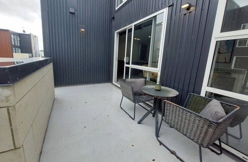 Frankton Apartment | Comfortable 2-Bed Apartment in Frankton