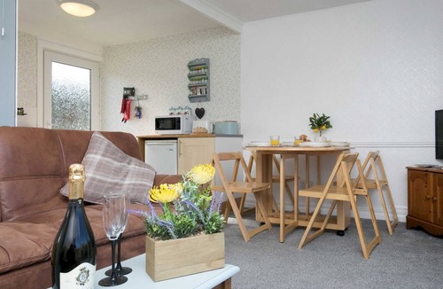 Bont Newydd House | Comfortable 2 Bed Riverside Chalet near Snowdonia - Pass the Keys