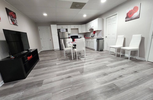 Johns Creek Apartment | Comfortable 2-Bedroom Stay with Private Entrance & a massage chair for you!