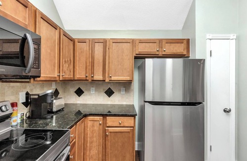 Madison House | Comfortable 2 Bedroom Home Near Research Park