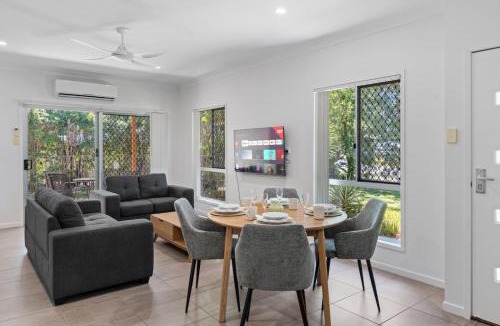 Mount Warren Park House | Comfortable 2 Bedroom Quiet Retreat for Relaxation