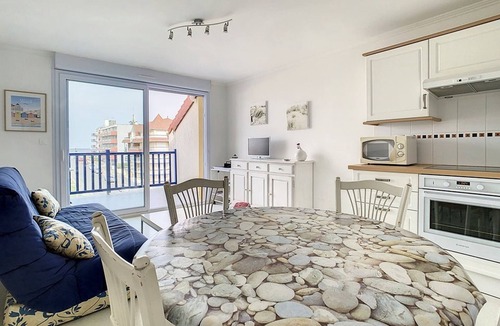 Stella-Plage Apartment | Comfortable 2-Bedroom Apartment 100m from the Beach with Parking