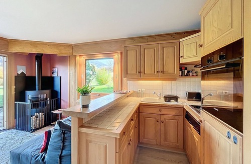 Combloux Apartment | Comfortable 2-room apartment with garden, parking, facing Mont Blanc