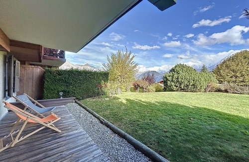 Combloux Apartment | Comfortable 2-room apartment with garden, parking, facing Mont Blanc