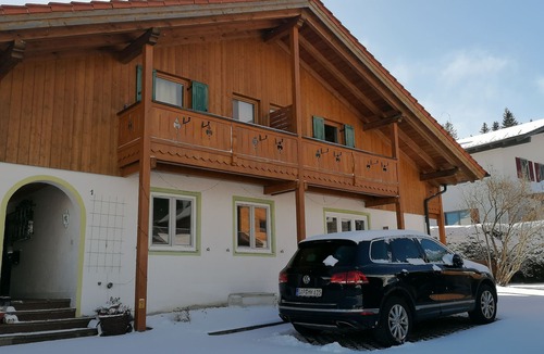 Bad Kohlgrub Apartment | Comfortable 2 room apartment only 200 meters from the valley station.
