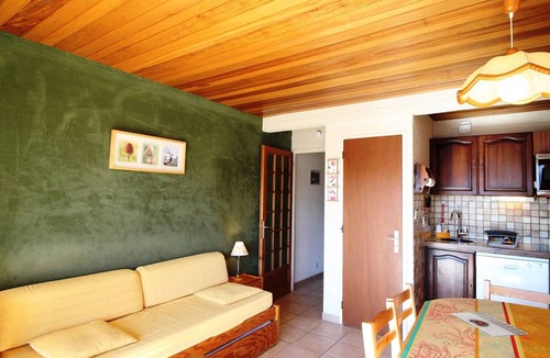 Auris House | Comfortable 2-room flat at the foot of the slopes with balcony and free parking